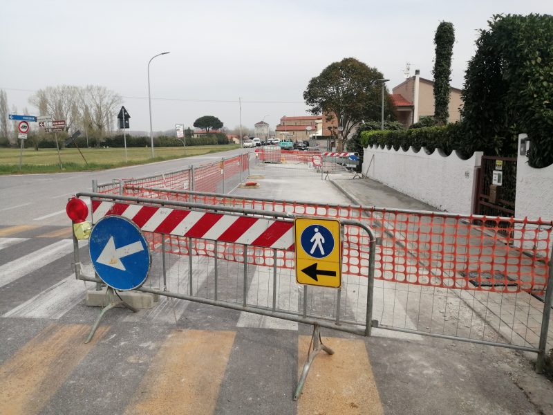 Nuovi marciapiedi: alcuni degli interventi di riqualificazione eseguiti da Pisamo